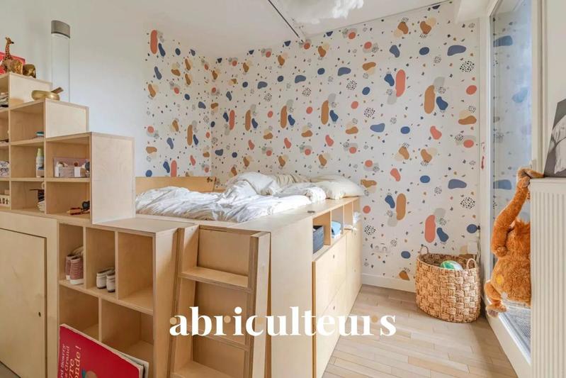 Appartement - 100 m² - 4 pièces