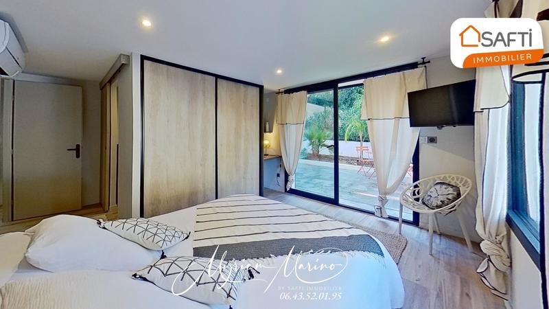 Villa - 180 m² - 8 pièces