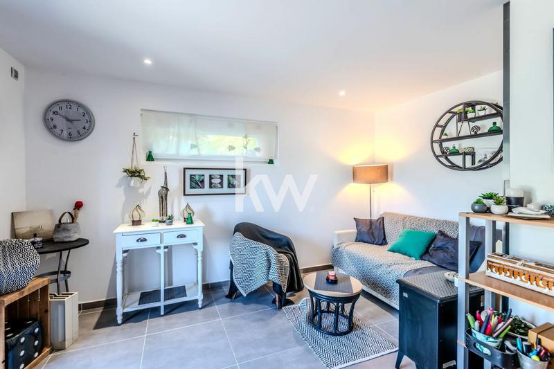 Maison - 262 m² - 8 pièces