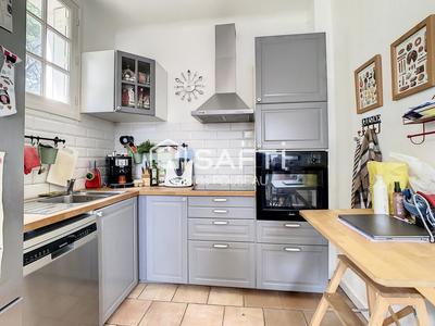 Maison - 240 m² - 9 pièces