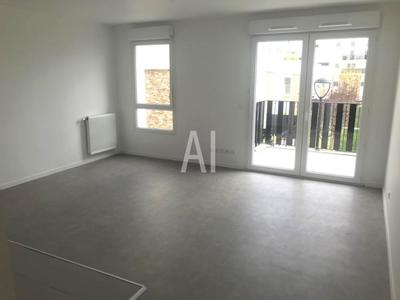 Studio - 37 m² - 1 pièce