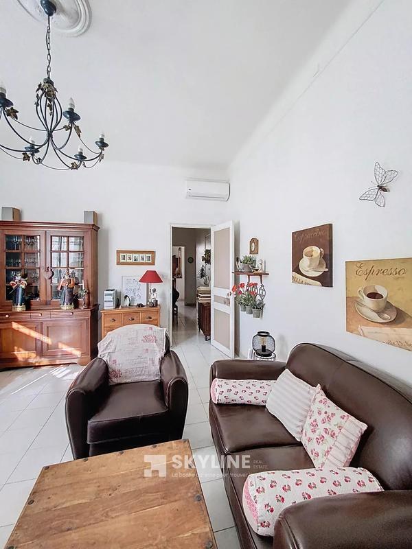 Appartement - 90 m² - 3 pièces