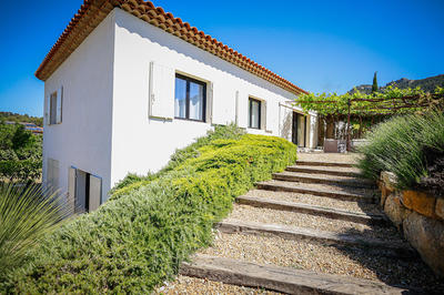 Maison - 250 m² - 6 pièces