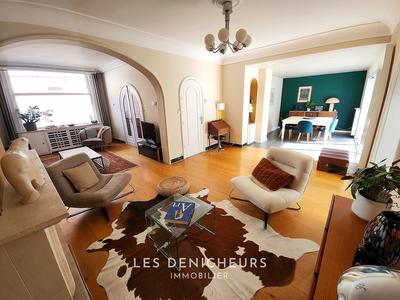 Maison bourgeoise - 204 m² - 8 pièces