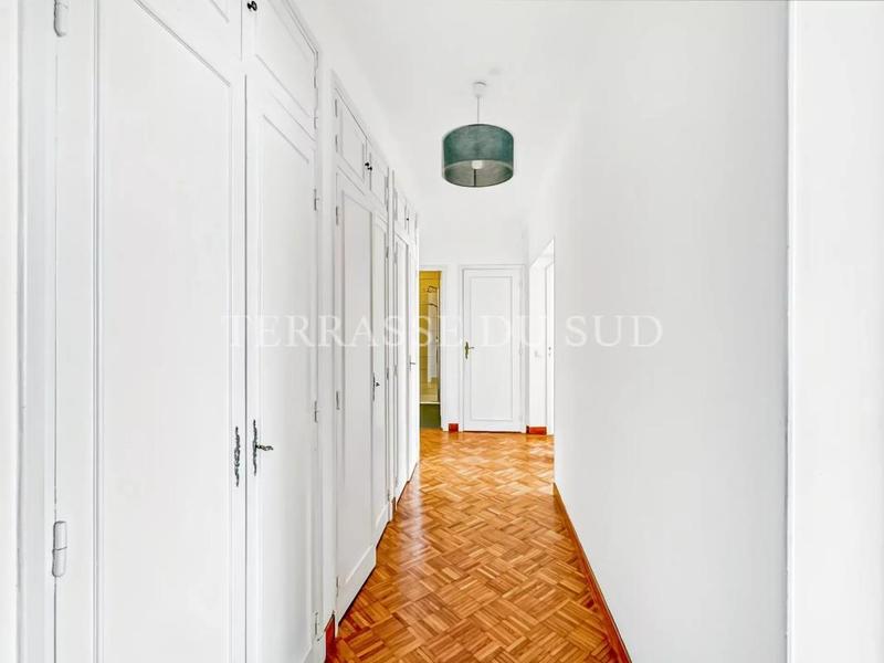 Appartement - 136 m² - 4 pièces