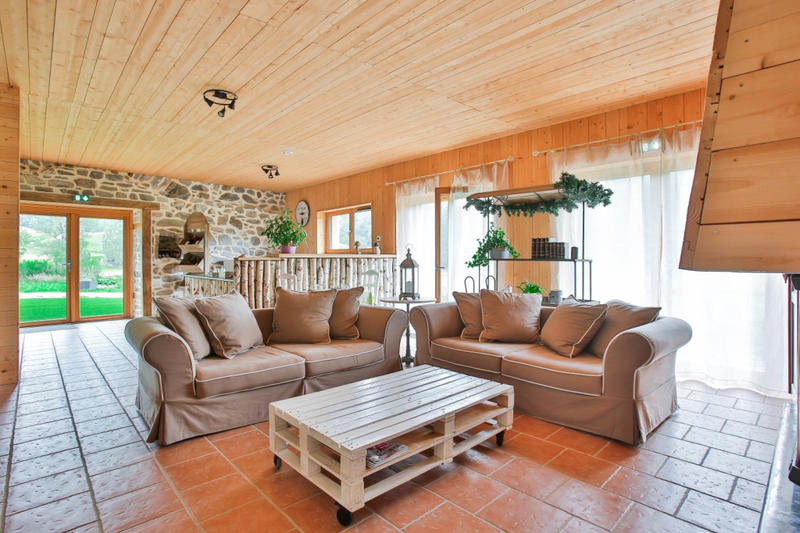 Local commercial - 748 m² - 15 pièces