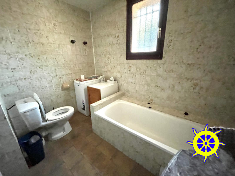 Villa - 100 m² - 5 pièces