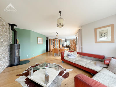 Maison - 280 m² - 6 pièces