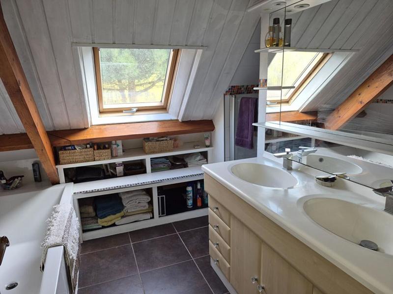 Maison - 210 m² - 8 pièces