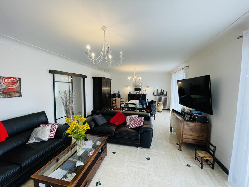 Maison - 204 m² - 7 pièces