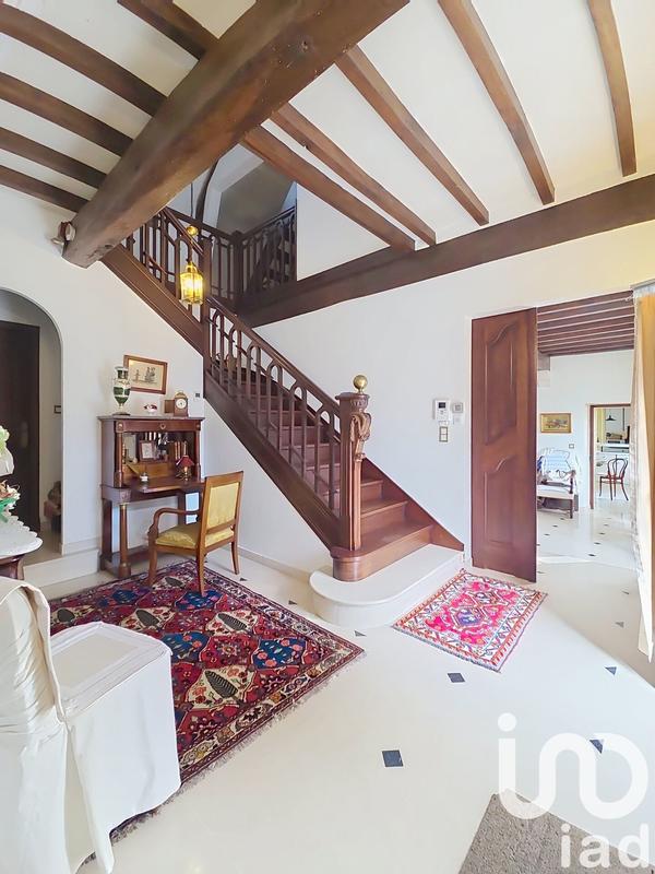 Maison - 219 m² - 7 pièces