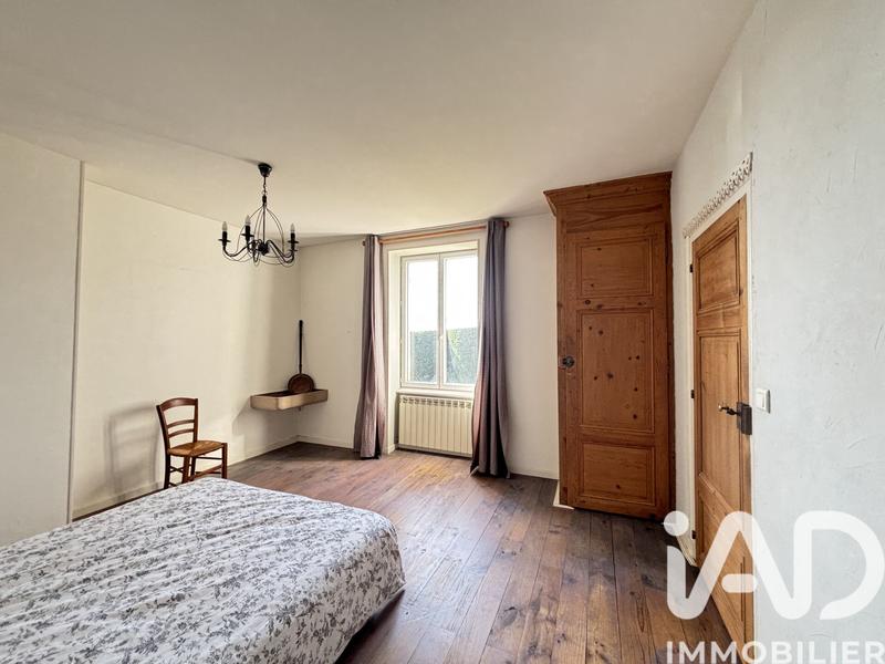 Maison - 451 m² - 12 pièces