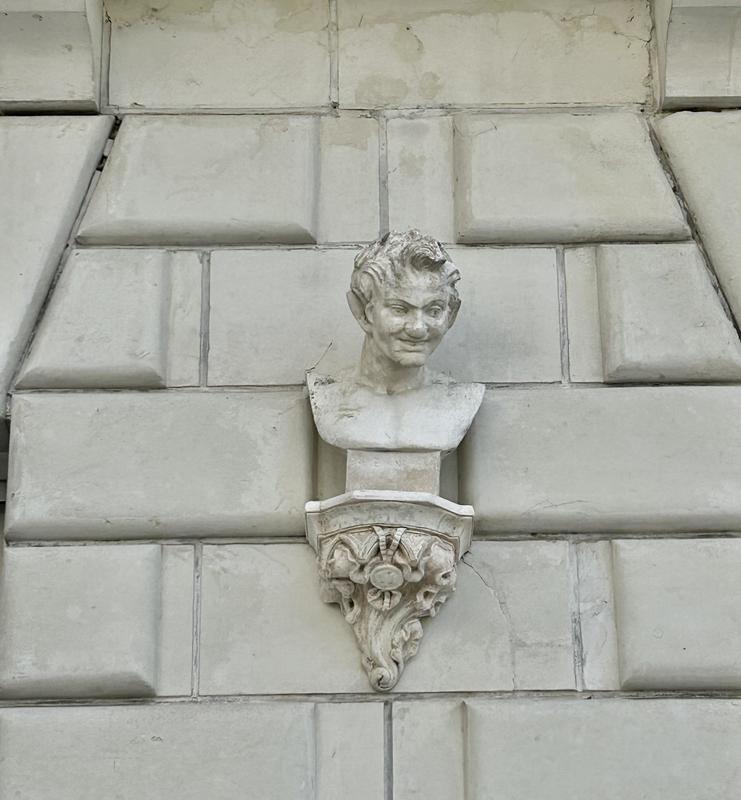 Maison de maîtres - 277 m² - 8 pièces