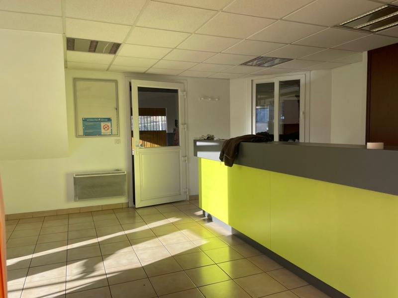 Local d'activités - 300 m²