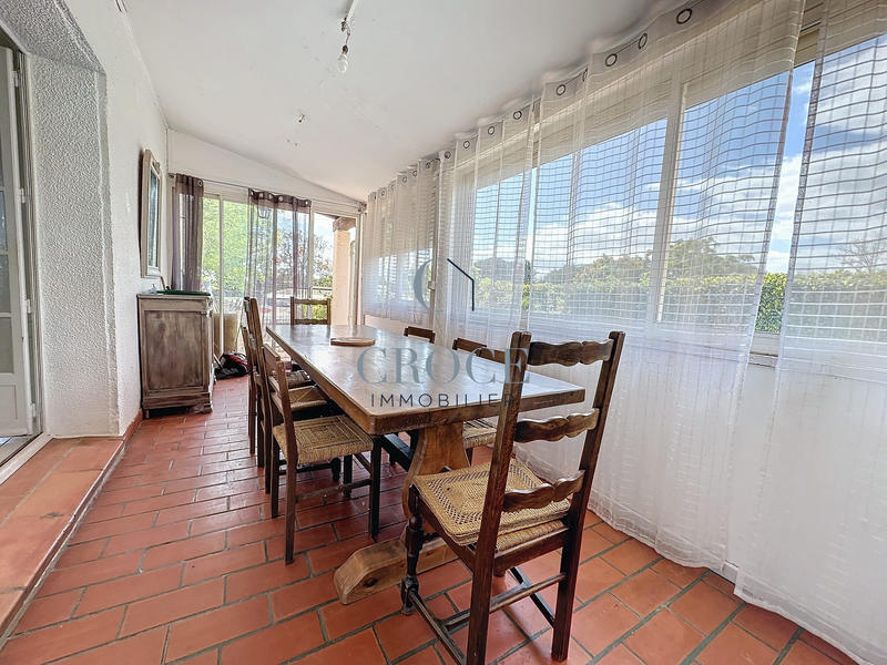 Maison traditionnelle - 236 m² - 9 pièces