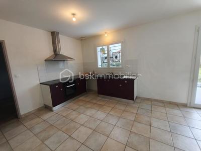 Maison - 98 m² - 5 pièces