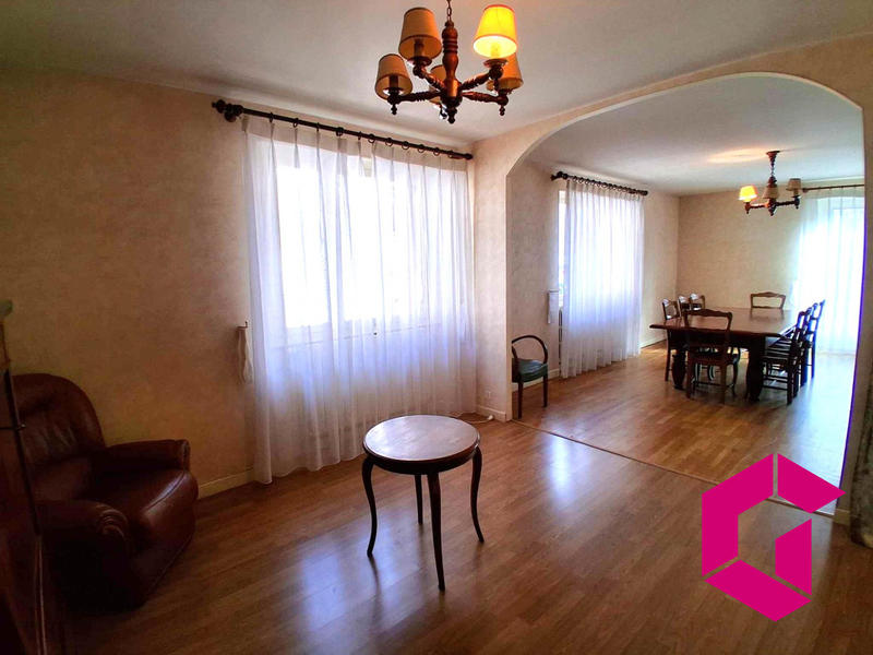 Maison - 186 m² - 5 pièces