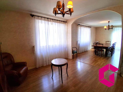 Maison - 186 m² - 5 pièces