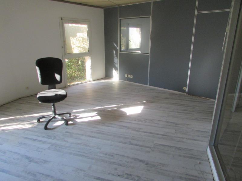 Local commercial - 501 m² - 16 pièces