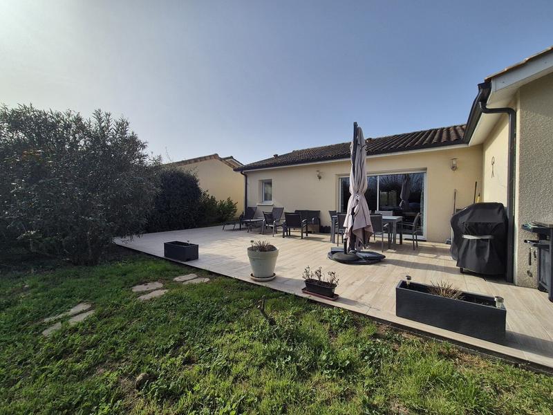 Maison - 110 m² - 4 pièces