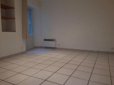 Studio - 30 m² - 1 pièce