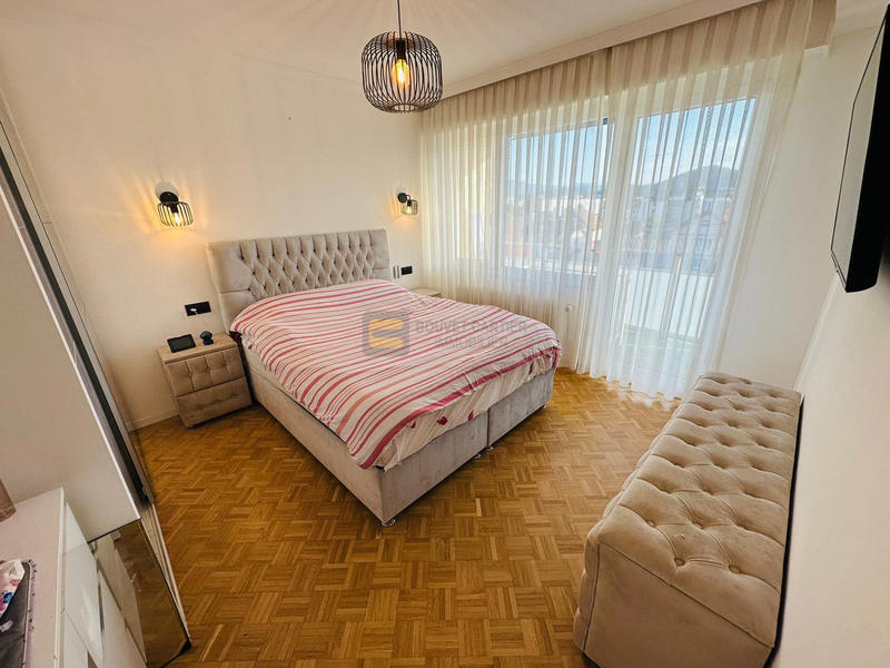 Appartement - 88 m² - 4 pièces