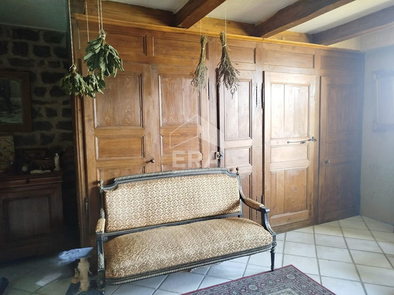 Maison - 301 m² - 15 pièces