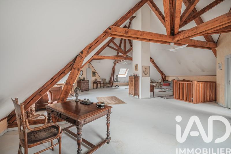 Maison - 369 m² - 9 pièces