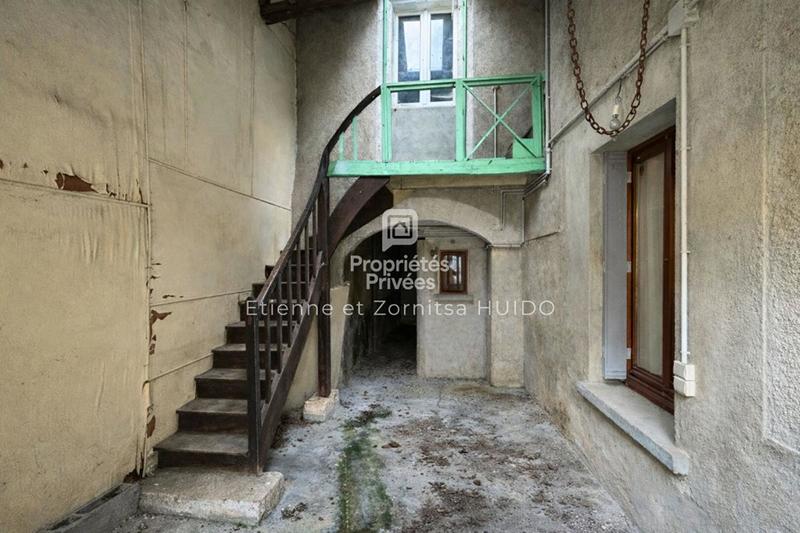 Maison - 136 m² - 7 pièces