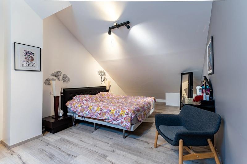 Maison - 220 m² - 9 pièces