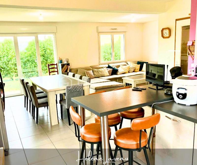 Maison - 93 m² - 5 pièces