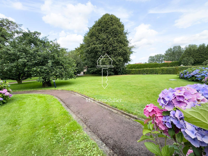 Maison - 241 m² - 7 pièces