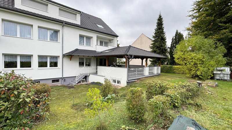 Maison - 187 m² - 8 pièces