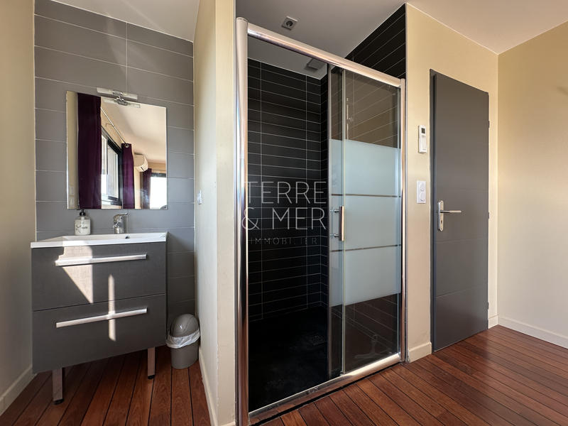 Maison - 179 m² - 7 pièces