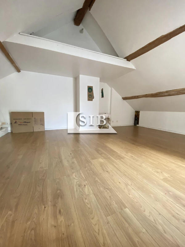 Maison - 228 m² - 7 pièces