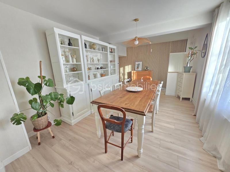 Maison - 135 m² - 6 pièces