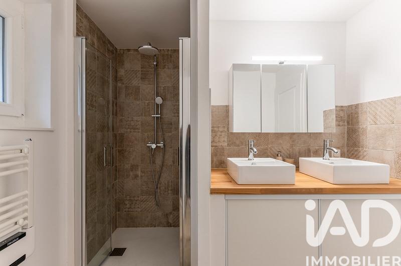 Maison - 282 m² - 8 pièces