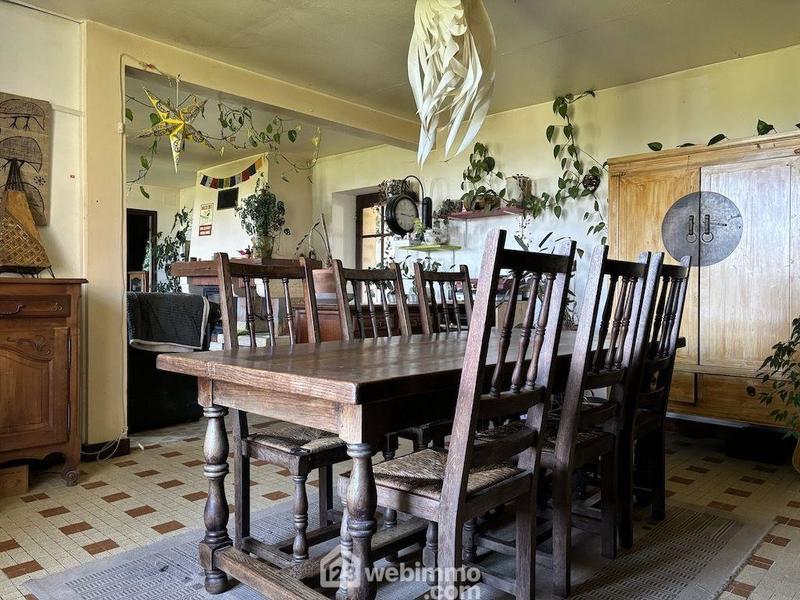 Maison - 265 m² - 8 pièces