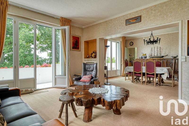 Maison - 223 m² - 8 pièces