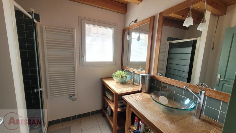 Maison - 220 m² - 9 pièces