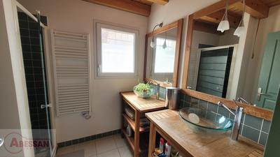 Maison - 220 m² - 9 pièces