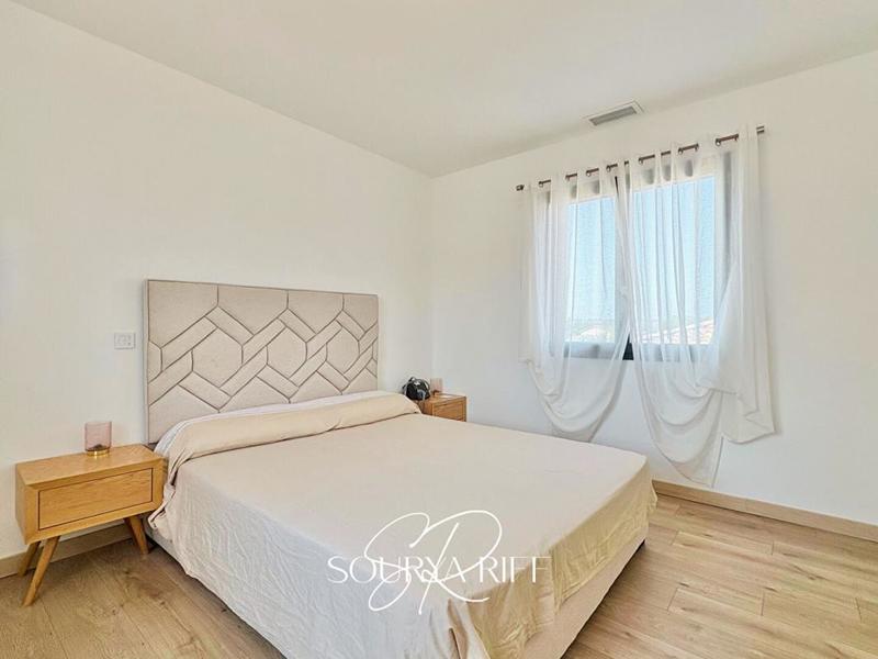 Maison - 137 m² - 5 pièces