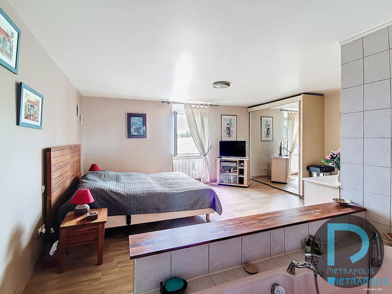 Maison ancienne - 193 m² - 6 pièces