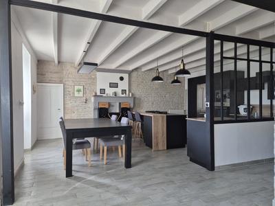 Maison en pierre - 150 m² - 5 pièces