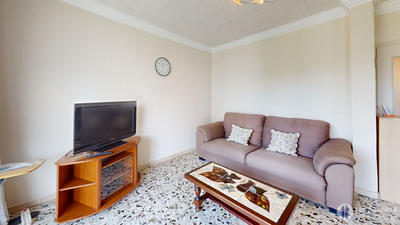 Appartement - 85 m² - 5 pièces