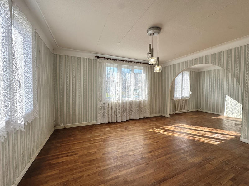 Maison - 80 m² - 5 pièces