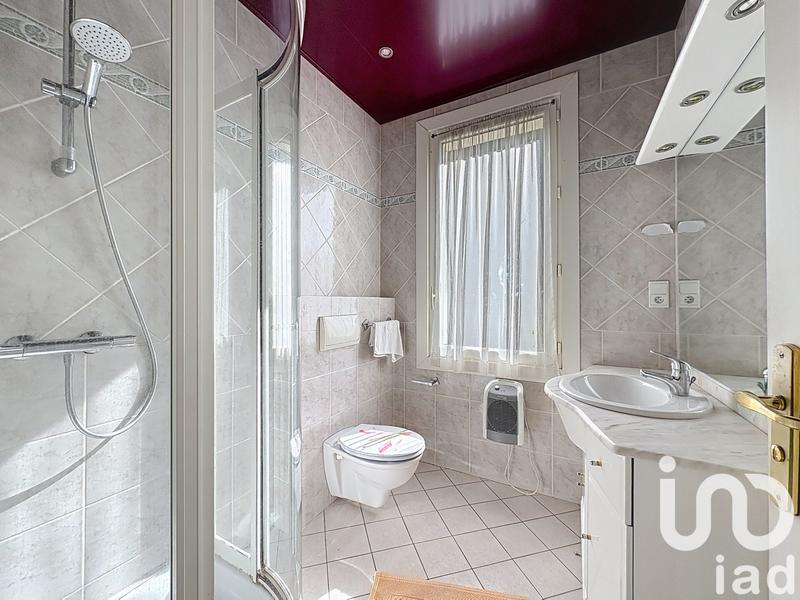 Maison - 460 m² - 12 pièces