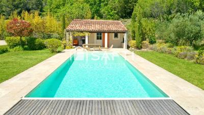 Villa - 340 m² - 7 pièces