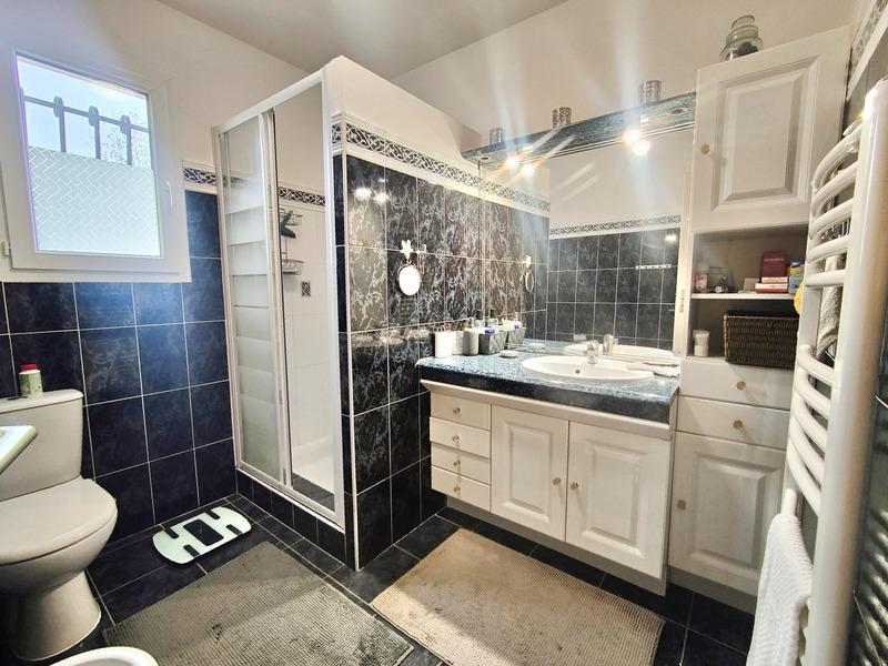 Maison - 98 m² - 3 pièces