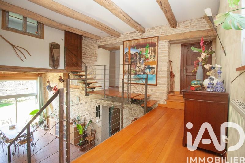 Maison - 280 m² - 8 pièces